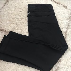 Lululemon crop leggings. Luxtreme material